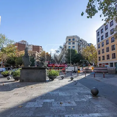My Space Barcelona Sagrada Familia Exterior photo
